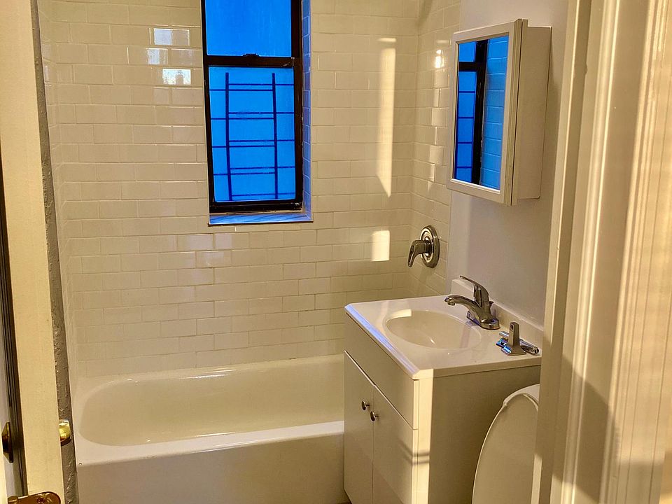 2nd image of 1410 Rowland St APT 3F