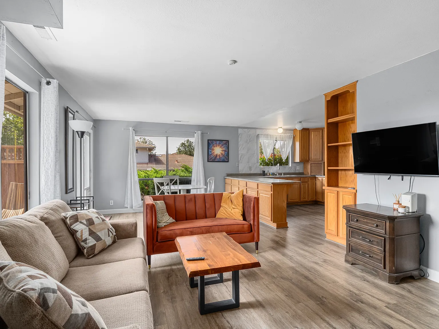 2 bed, 1194 sqft, $4,100 — Photo 4
