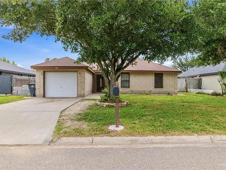 301 Jessica Jane Ave — Photo 3