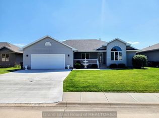 4121 Allen Ave, Grand Island, NE 68803