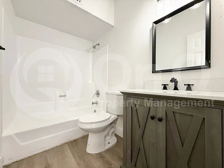 2827 E Le Marche Ave #203 — Photo 12
