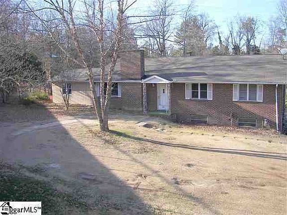 2nd image of 2807 E North St