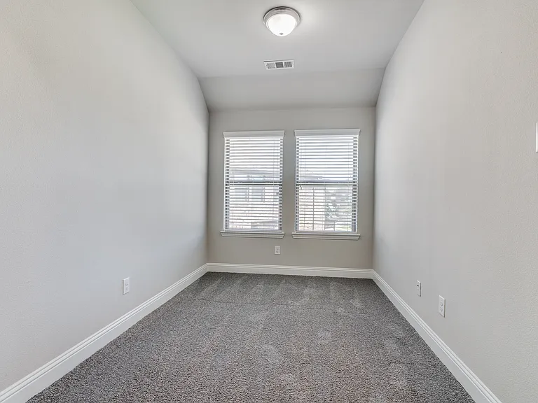 4533 Titus Cir — Photo 19
