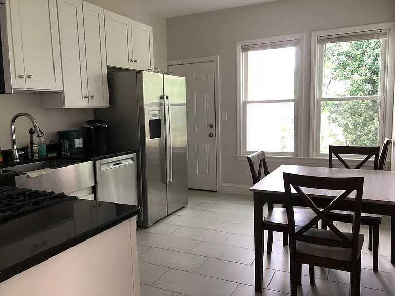 11 Tufts St #6 — Photo 5