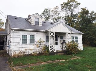 216 Main St, Scituate, RI 02831