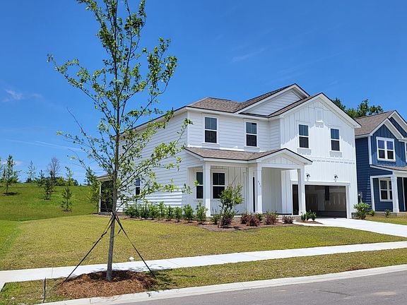 2nd image of 905 Longleaf Dr
