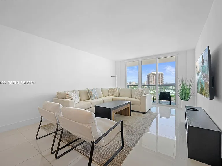 19370 Collins Ave #1622 — Photo 5