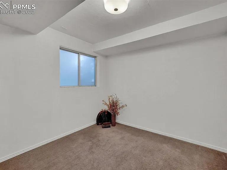 3467 Queen Anne Way — Photo 14