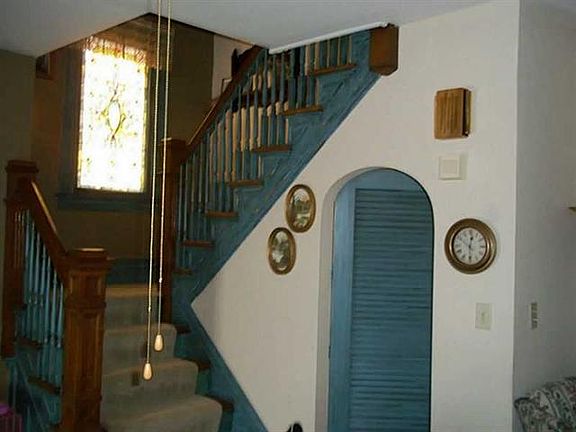 3rd image of 167 Hamilton Ave