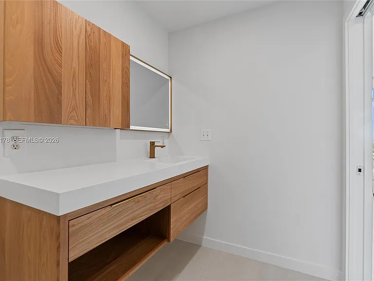3250 NE 1st Ave #545 — Photo 28