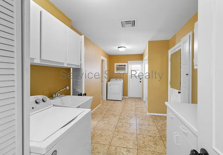 9425 W Rolling Hills Dr — Photo 17