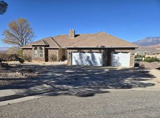 2541 W Spilsbury Ct, Hurricane, UT 84737