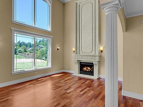3rd image of 4015 108th Ave E