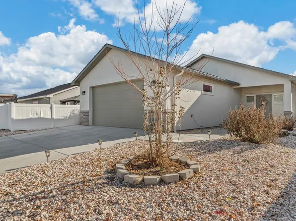 3045 Red Pear Dr, Grand Junction, CO 81504