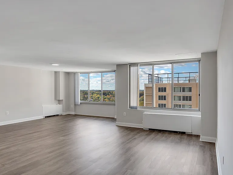 Large, expansive units with plenty of natural light