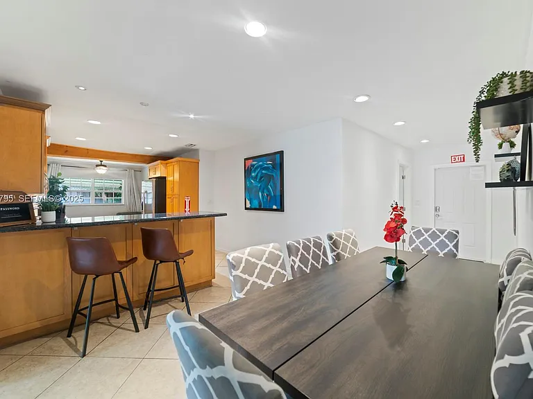 2708 Cleveland St — Photo 30