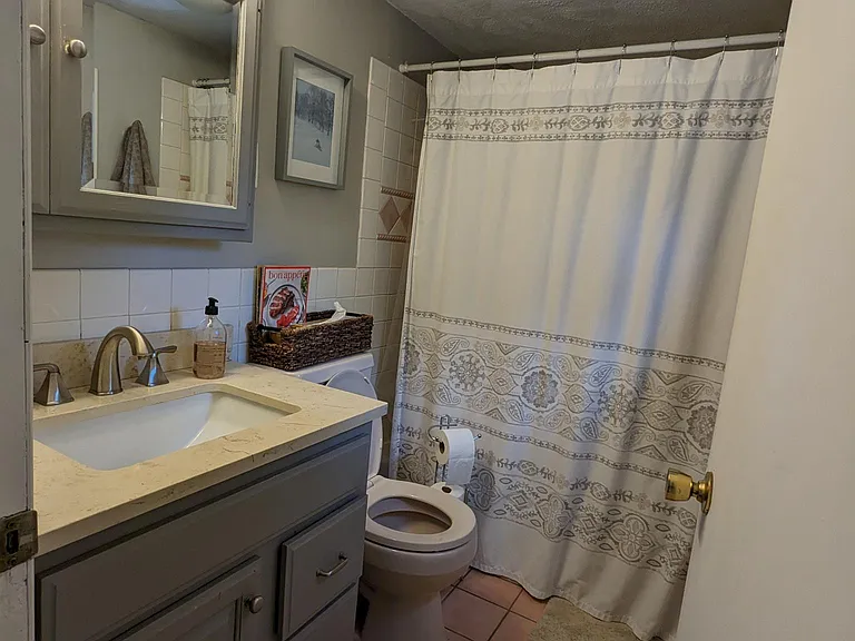 140 Grove St — Photo 15