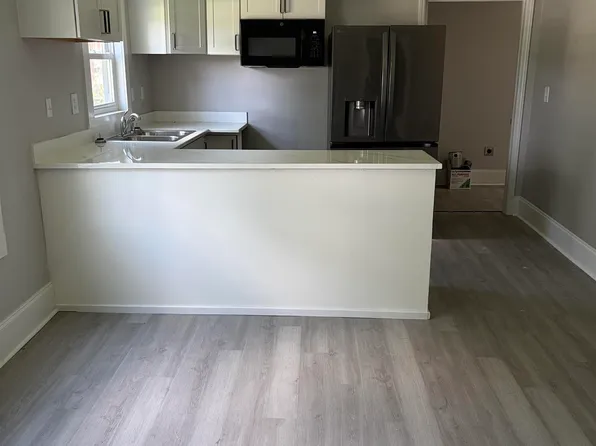 3 Staunton Bridge Rd, Greenville, SC 29611