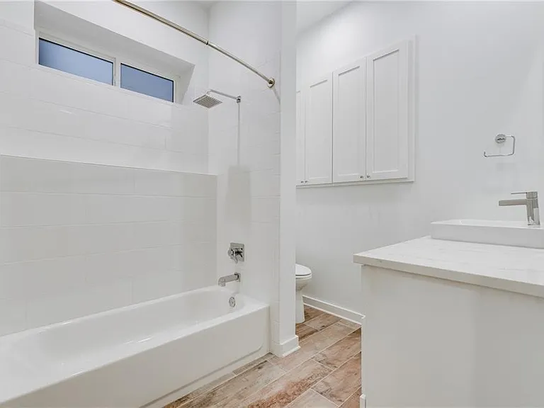 6030 Mount Bonnell Cv #DOWNSTAIRS — Photo 11