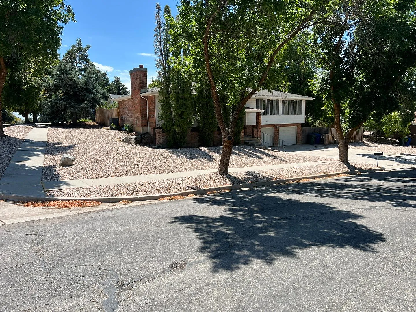 1597 Navajo Dr — Photo 1