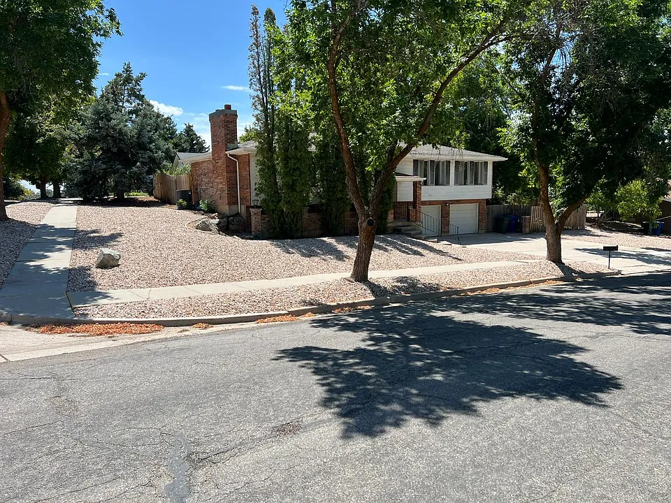 1597 Navajo Dr