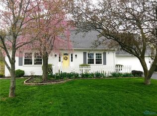 420 Sycamore Ln, Waterville, OH 43566