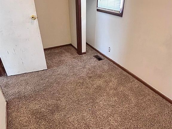 5th image of 1227 Lake Lansing Rd