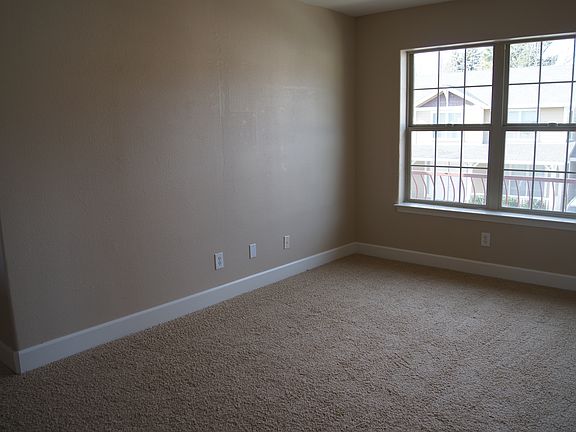 4th image of 101A Caledonian Ct #A