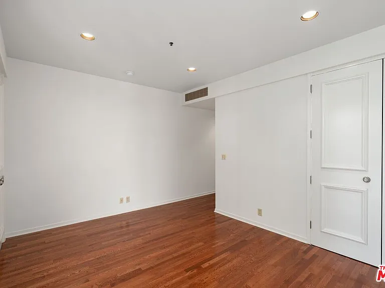 10750 Wilshire Blvd #1501 — Photo 21