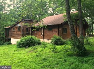 781 Iroquois Trl, Berkeley Springs, WV 25411