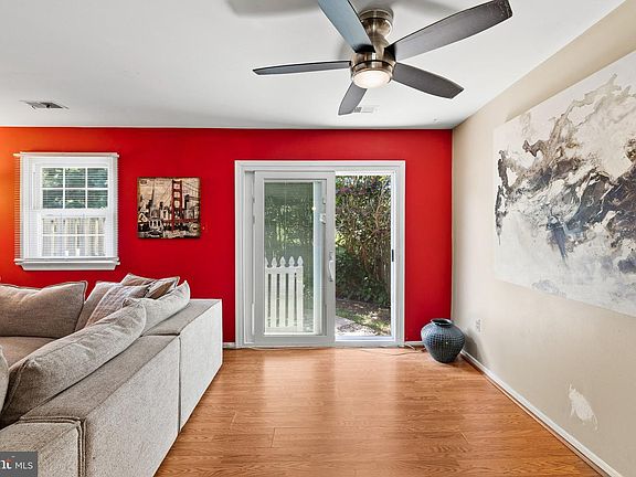 4th image of 5765 Yellowrose Ct