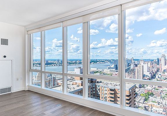 5th image of 460 W 42nd St APT 56M