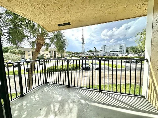 251 Palm Cir W #206 — Photo 7