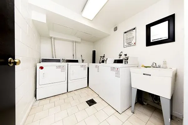 Rented by Icon Realty Management | media 19