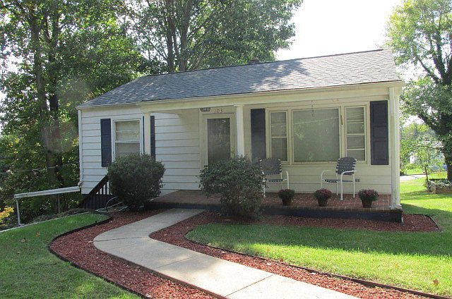 1st image of 103 Eanes St
