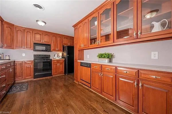 9092 Lasater Rd — Photo 11