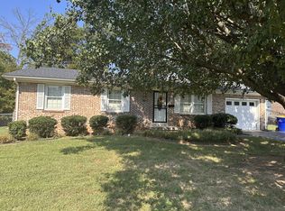 2111 Robin Rd, Bowling Green, KY 42101