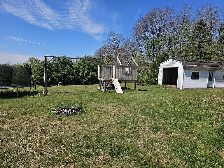224 Laurel Dr — Photo 46