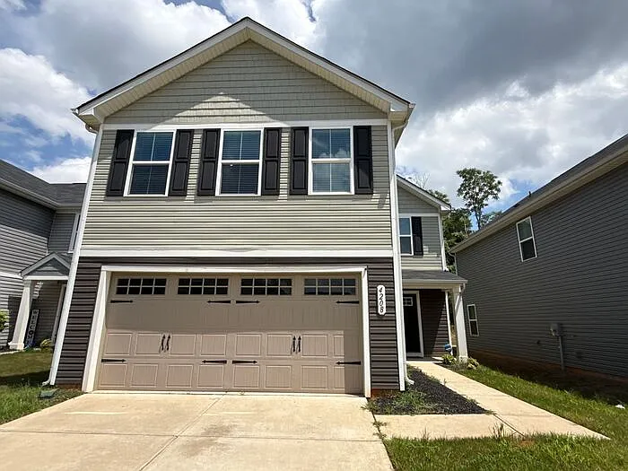 4208 Bowline Dr — Photo 1