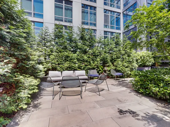 310 West 52nd Street image 18 of 25
