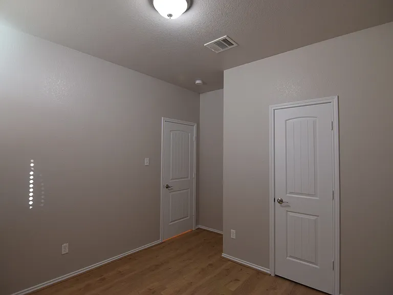 823 Tumbleweed Trl — Photo 11