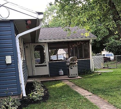 3rd image of 1708 Shenandoah Dr