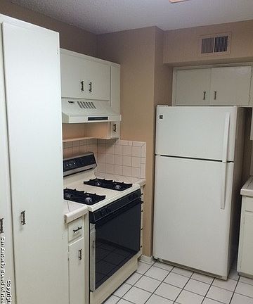 2nd image of 7600 BROADWAY ST #B8