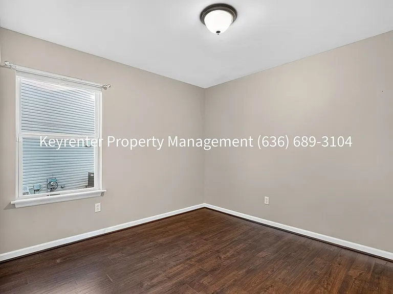 411 Angelique Pl — Photo 26