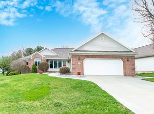 917 Oneida Woods Trl, Grand Ledge, MI