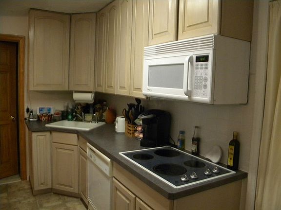 4th image of 60 Hamilton Dr