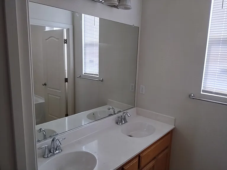 2533 Balmy Ct — Photo 10