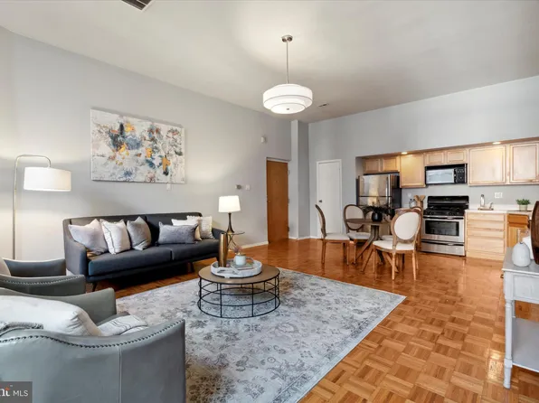 1029 Spruce St APT 204, Philadelphia, PA 19107