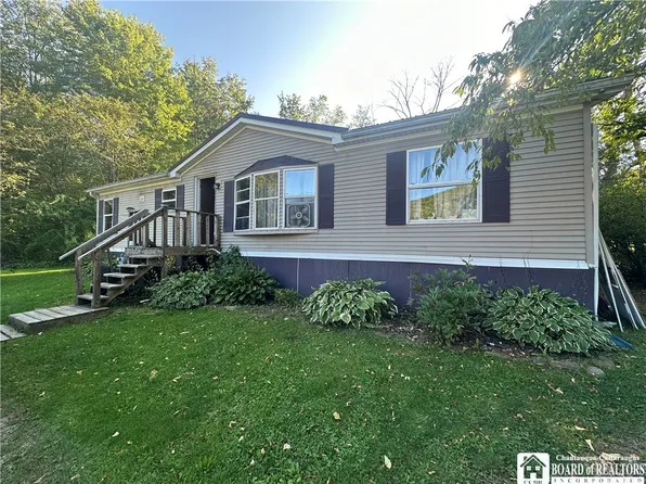 557 Bolivar Dr #12, Bradford, PA 16701