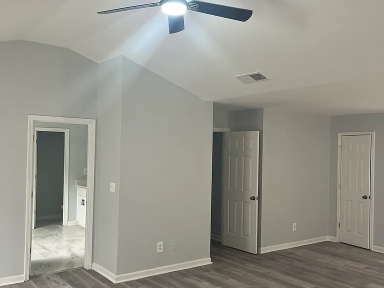 6038 Hitt Lake Ct — Photo 17